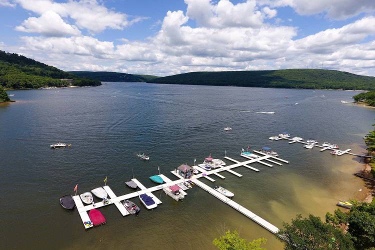 Silver Tree Marine on Deep Creek Lake