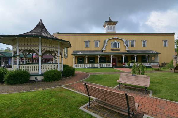 Downtown Oakland Area Museum and Gazebo in Downtown Oakland